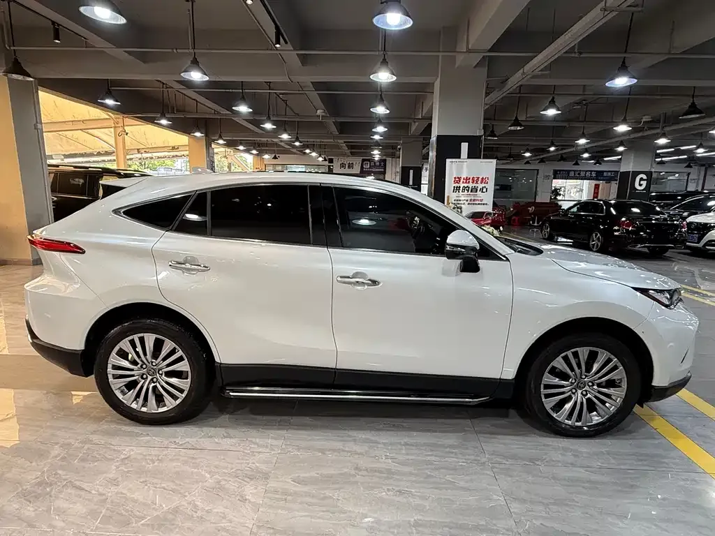 Toyota Harrier 2023 из CN, фото 5
