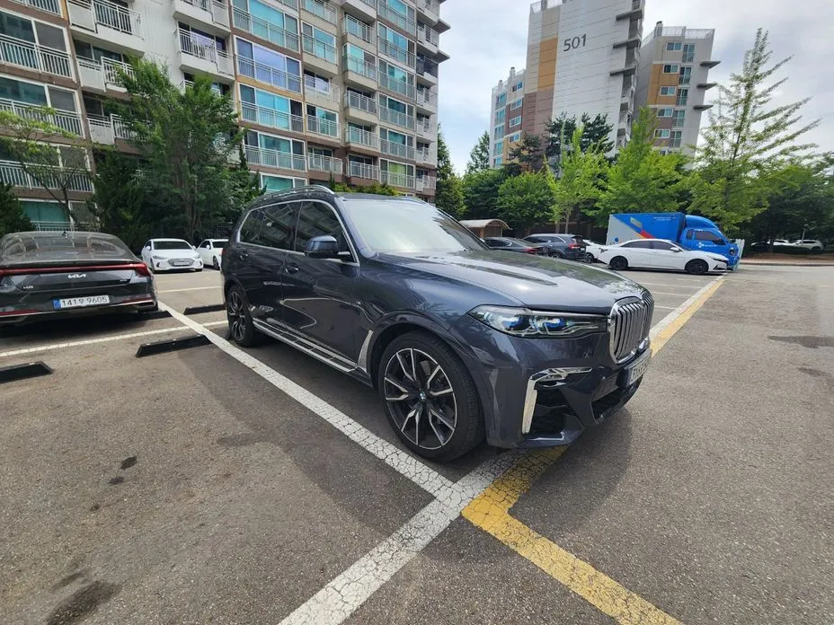 BMW X7 2021 из KR, фото 10