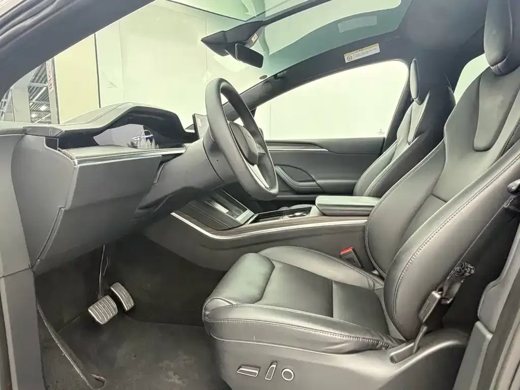 Tesla Model X — фото 7