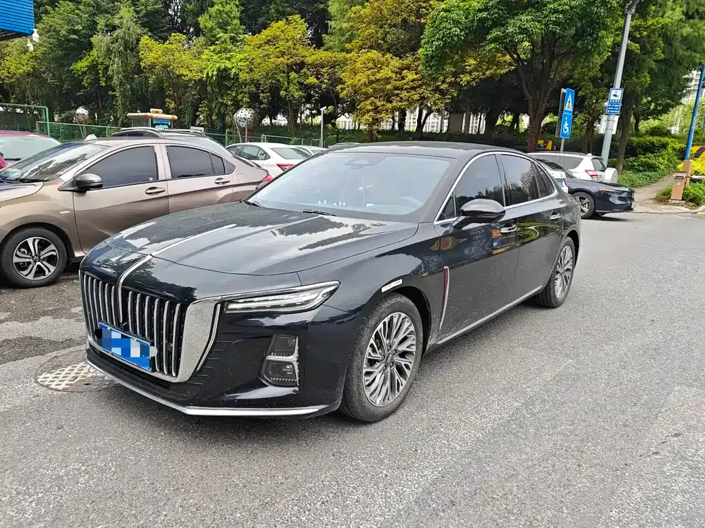 Hongqi H5 — фото 1