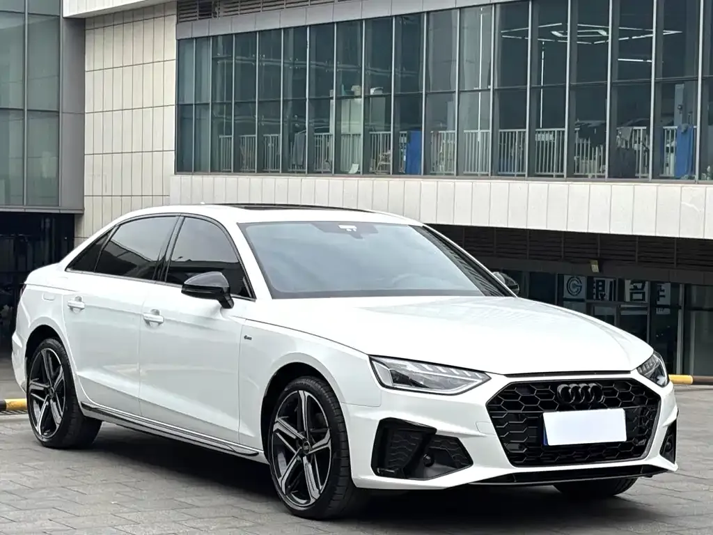 Audi A4L — фото 5