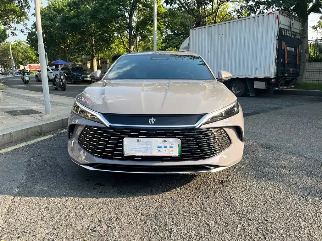 BYD Qin L — фото 9
