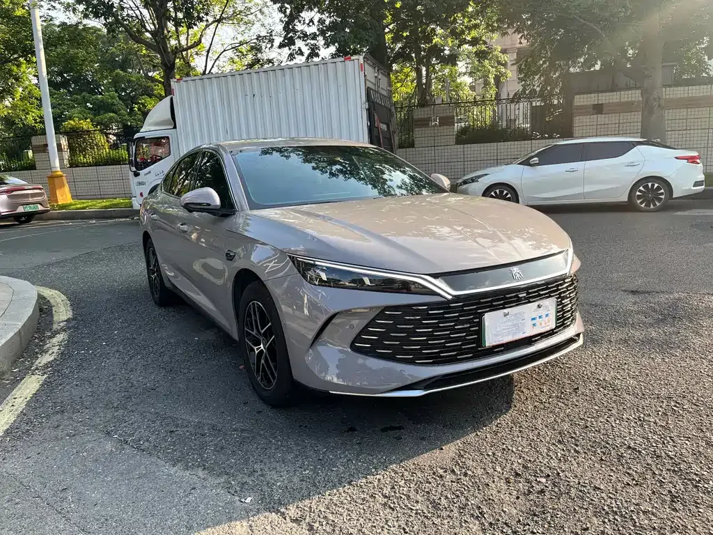 BYD Qin L — фото 10