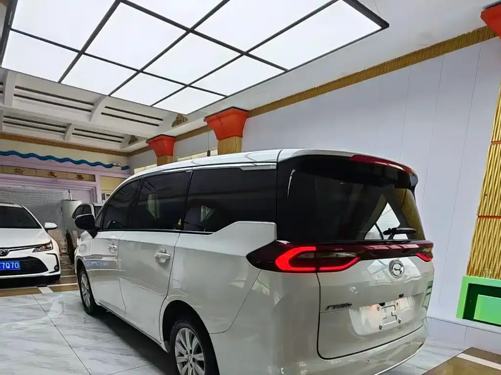 GAC Motor Trumpchi M6 — фото 2