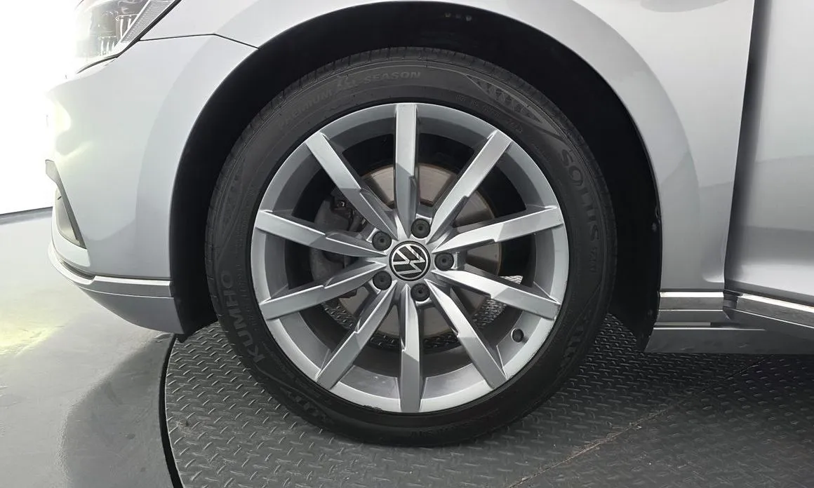 Volkswagen Passat 2021 из KR, фото 9