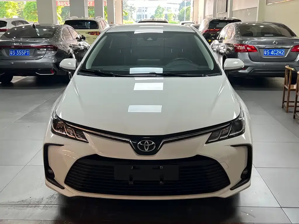 Toyota Corolla — фото 6