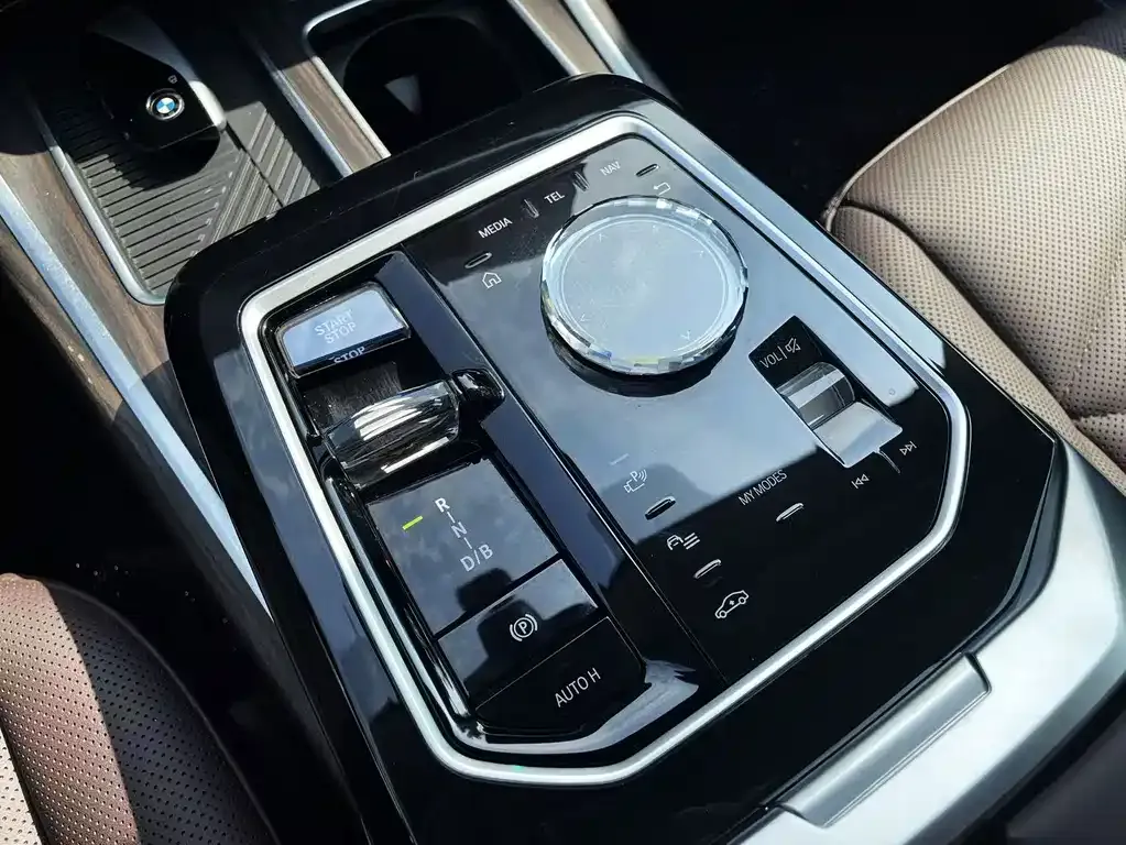 BMW i7 2025 из CN, фото 9