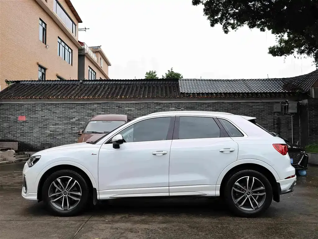 Audi Q3 — фото 3