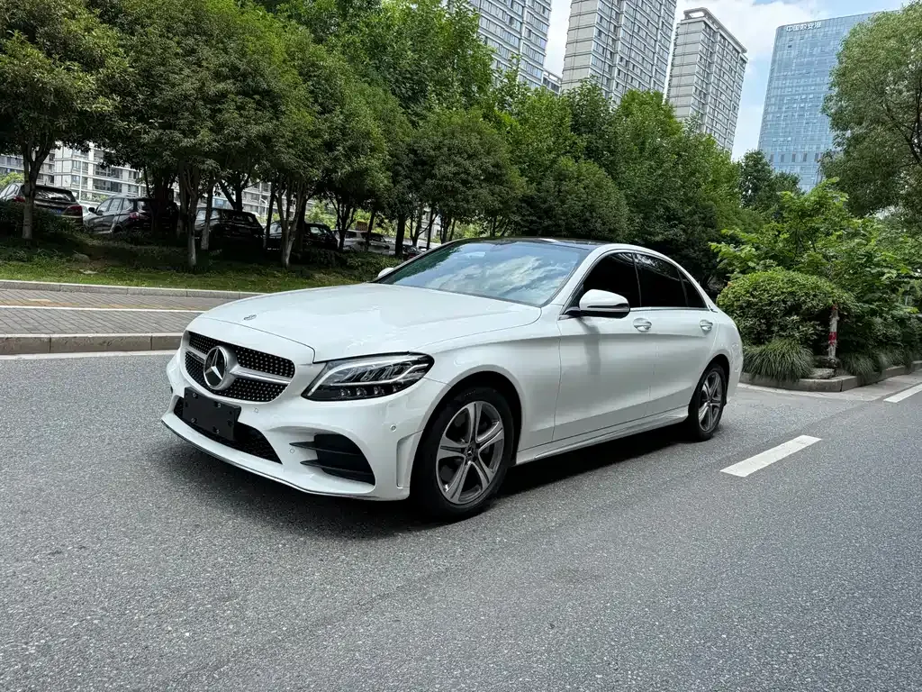 Mercedes-Benz C-Class — фото 10