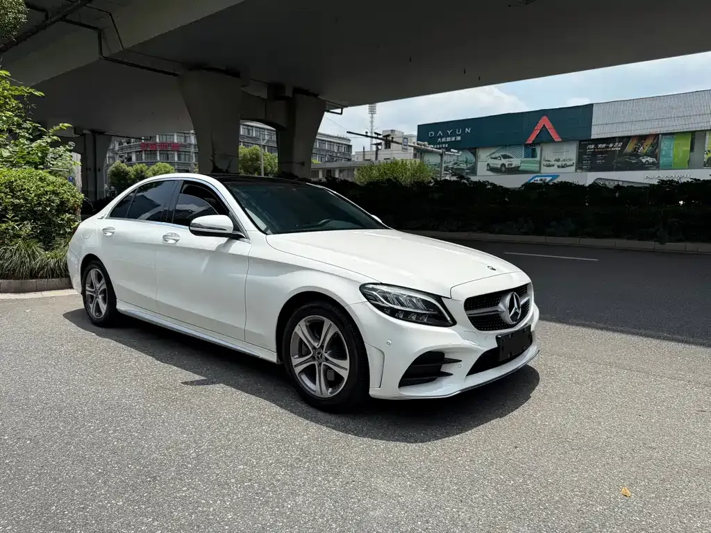 Mercedes-Benz C-Class — фото 8
