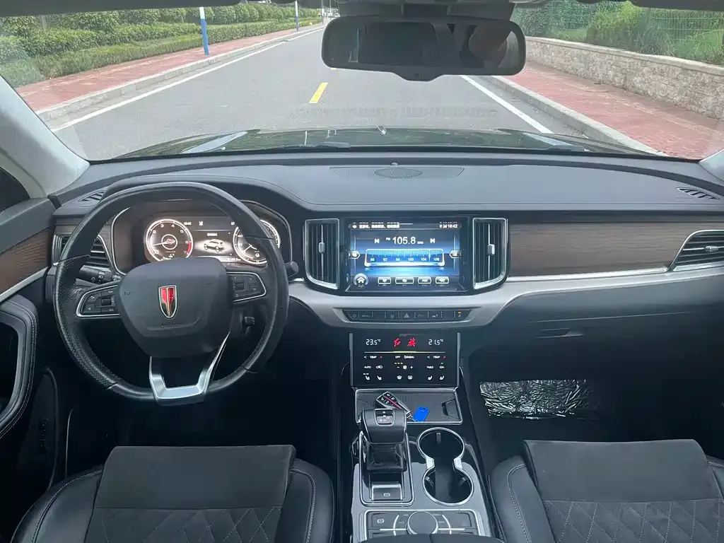 Hongqi HS7 — фото 2
