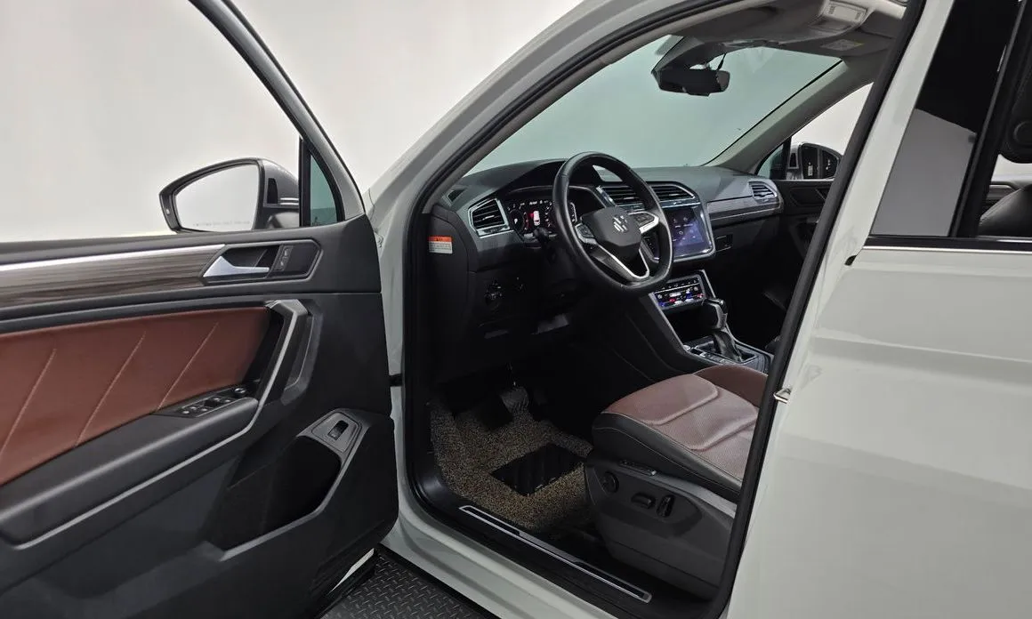 Volkswagen Tiguan — фото 4