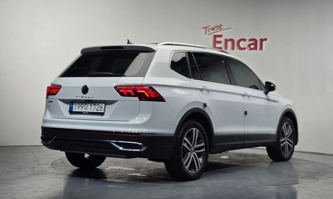 Volkswagen Tiguan — фото 6