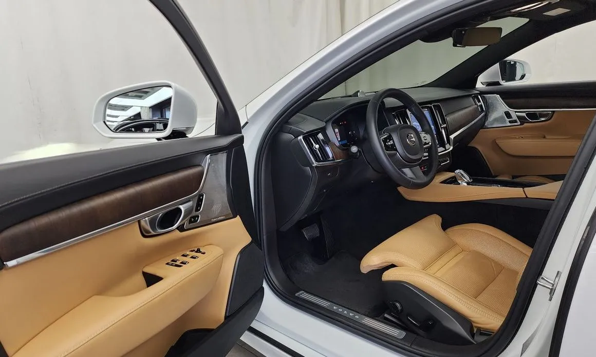 Volvo S90 2023 из KR, фото 9