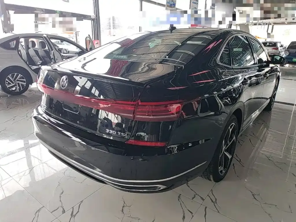 Volkswagen Passat — фото 8
