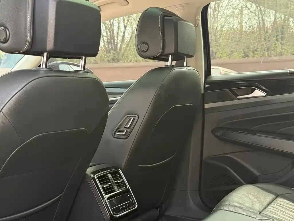 Volkswagen Passat — фото 5