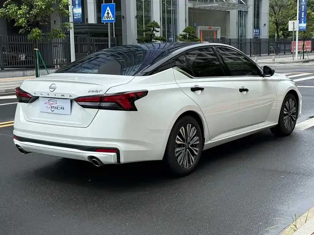 Nissan Teana — фото 2