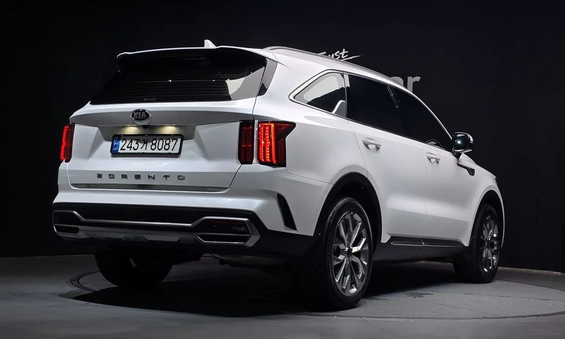 Kia Sorento — фото 3