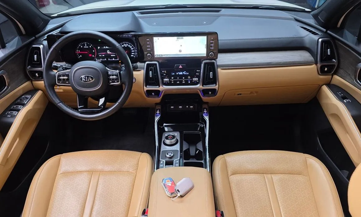 Kia Sorento — фото 6
