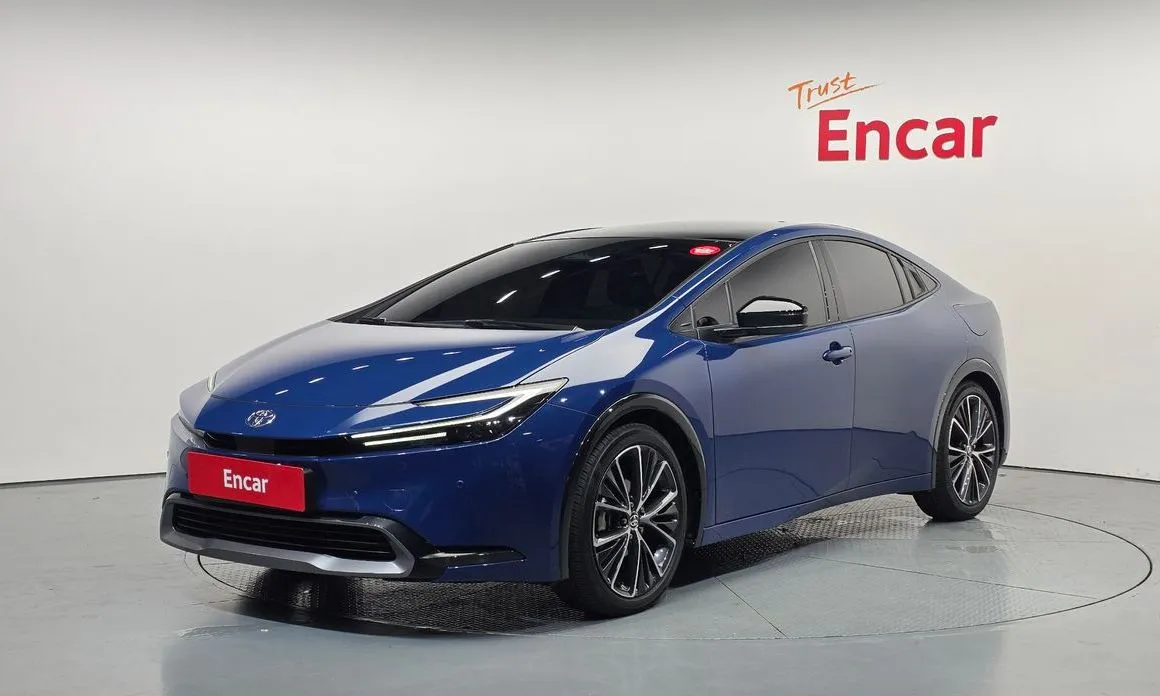 Toyota Prius — фото 1