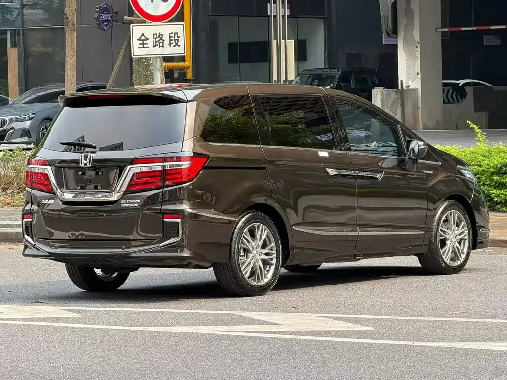 Honda Elysion — фото 4