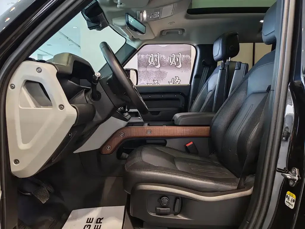 Land Rover Defender — фото 10