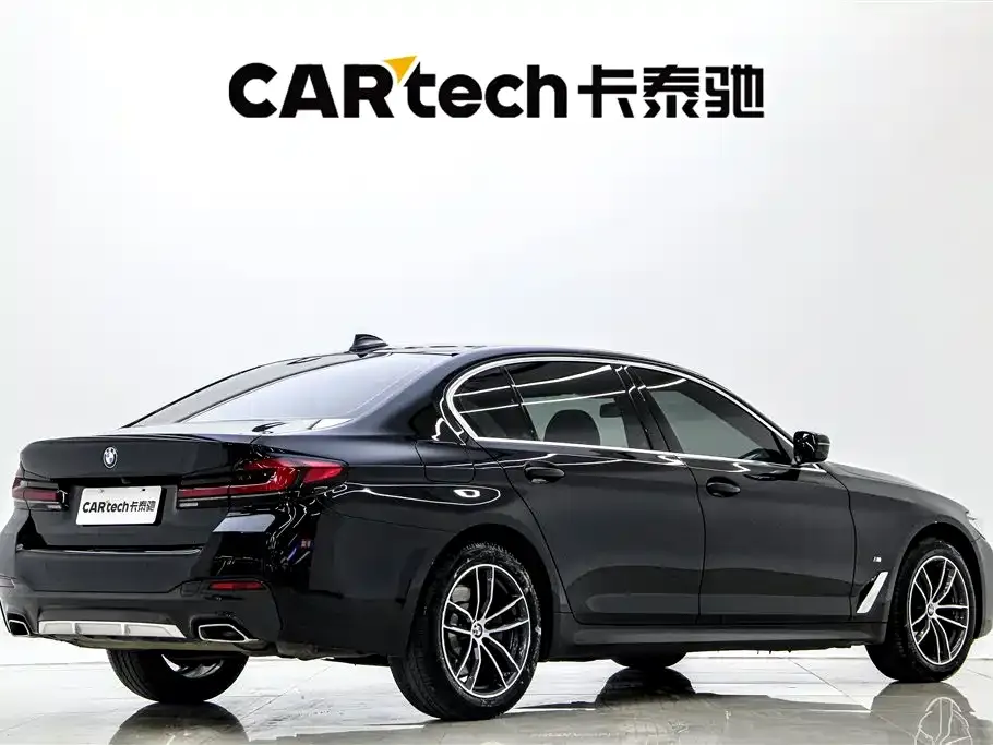 BMW 5 Series — фото 9