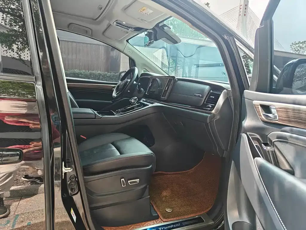 GAC Motor Trumpchi M8 — фото 8