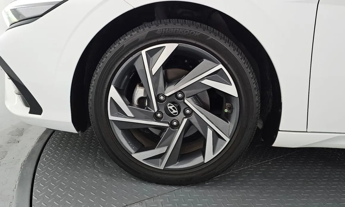 Hyundai AVANTE — фото 6