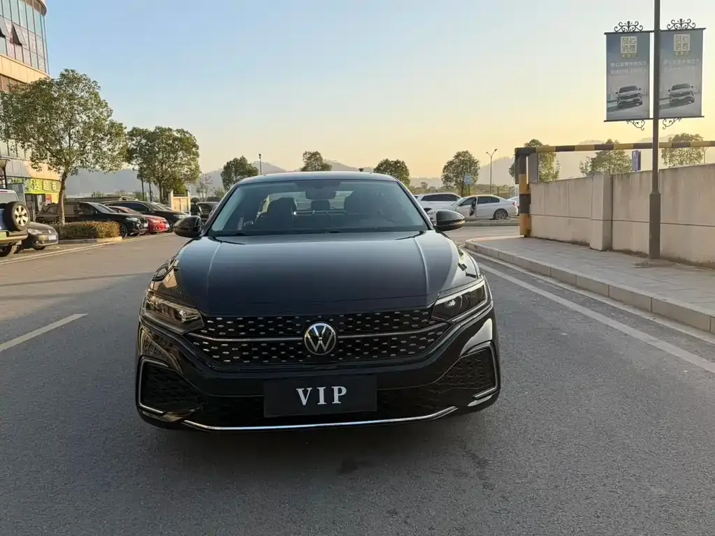Volkswagen Passat — фото 3