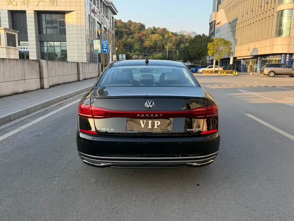 Volkswagen Passat — фото 4