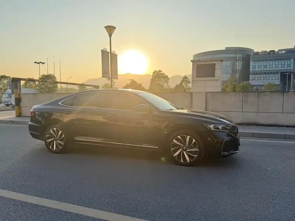 Volkswagen Passat — фото 2