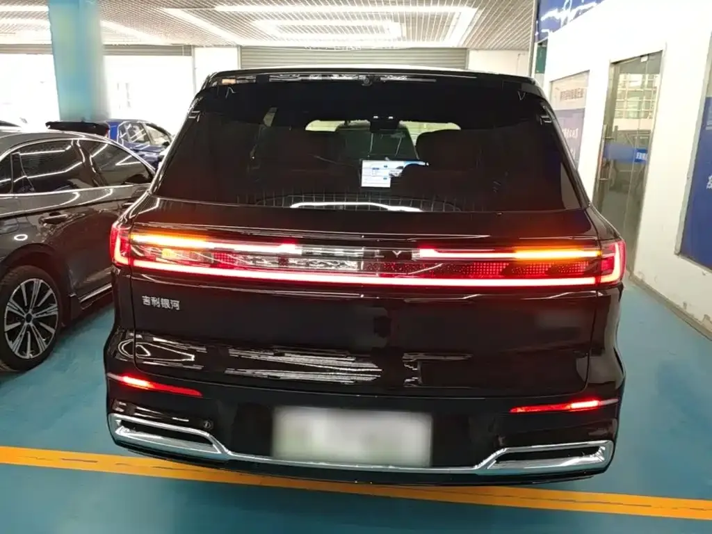 Geely Galaxy M9 — фото 8