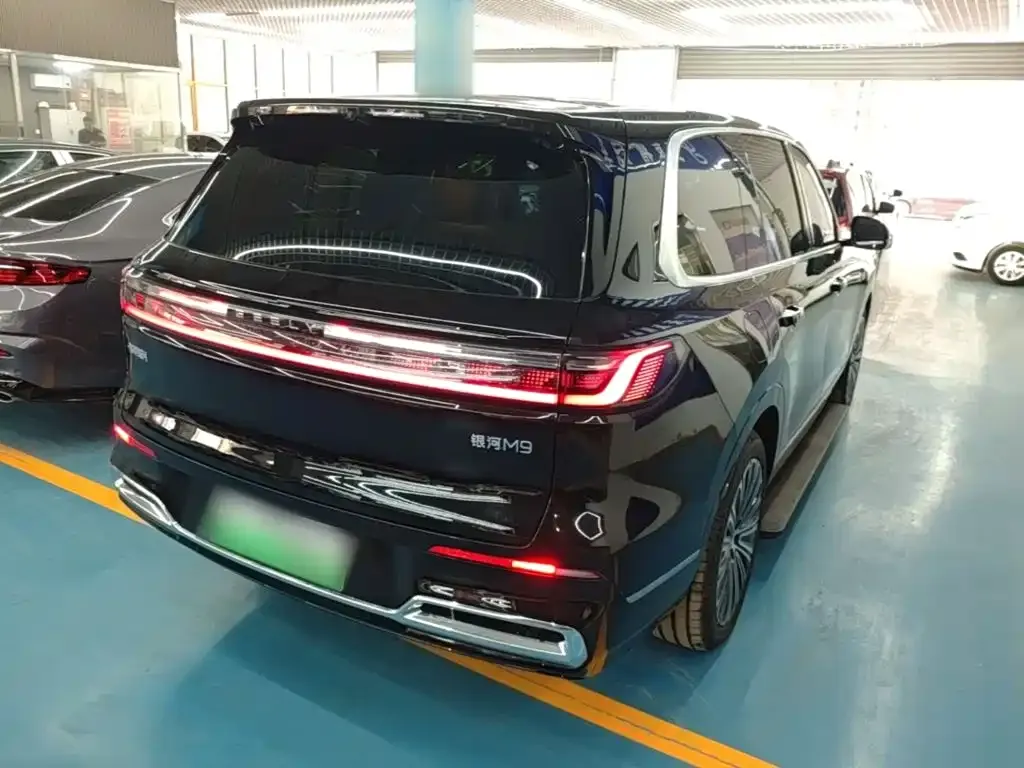 Geely Galaxy M9 — фото 9