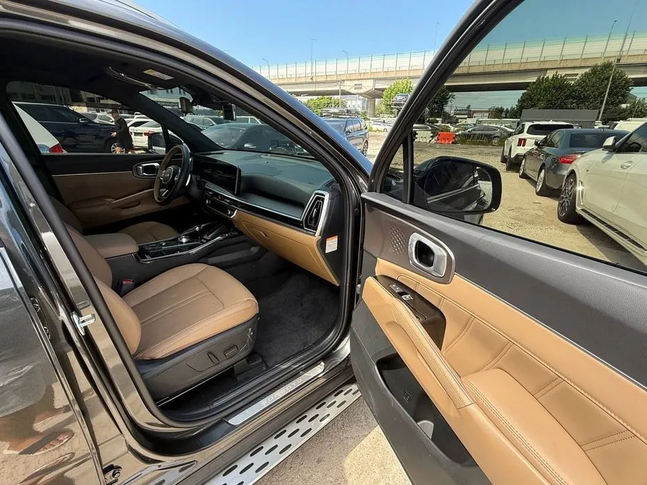 Kia Sorento — фото 9