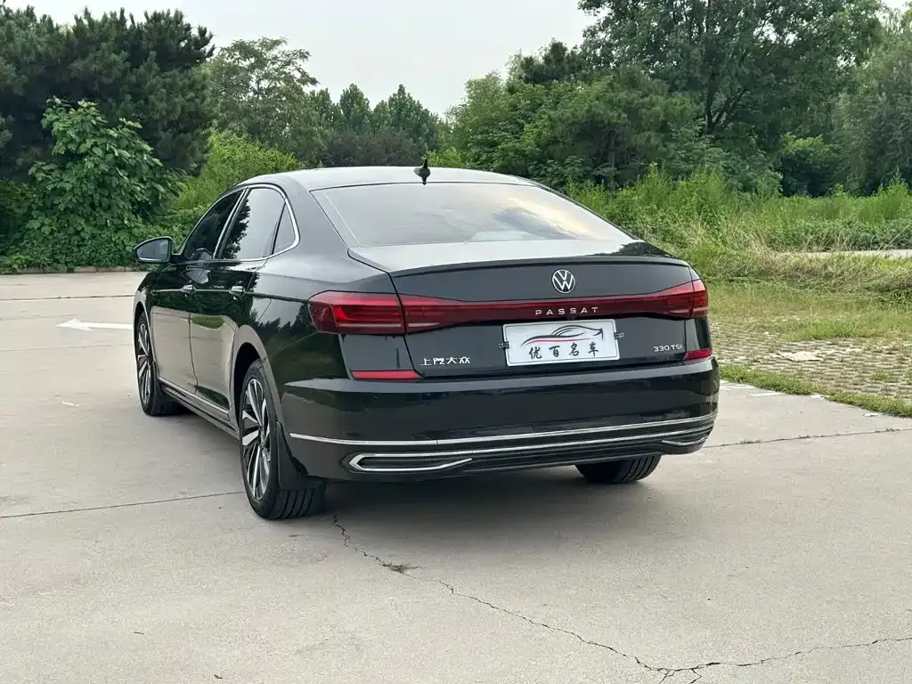 Volkswagen Passat — фото 8