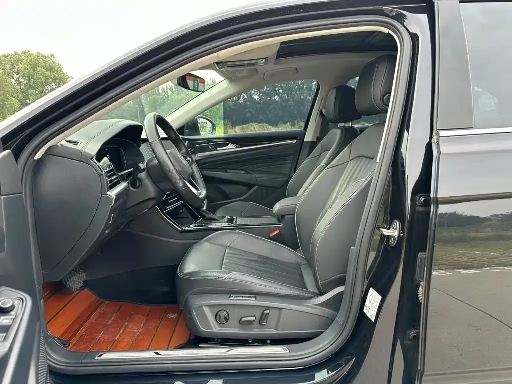 Volkswagen Passat — фото 9