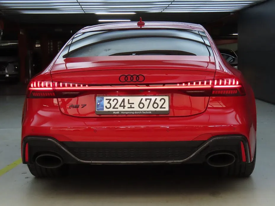 Audi RS7 2021 из KR, фото 7