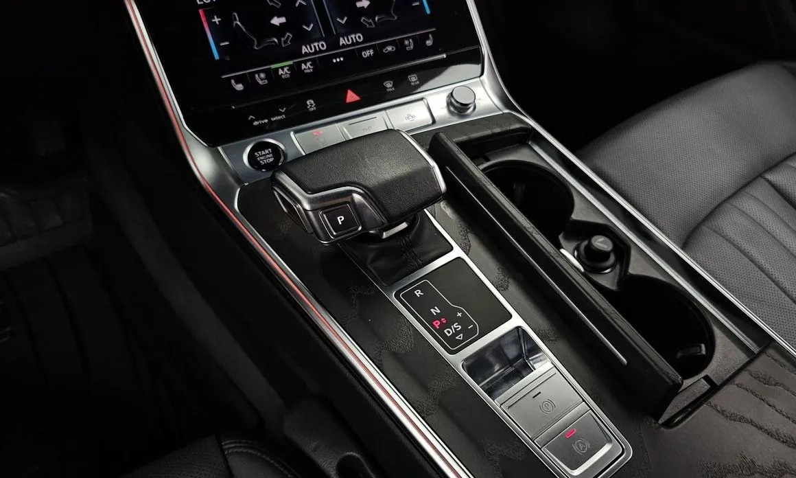 Audi A6 — фото 9