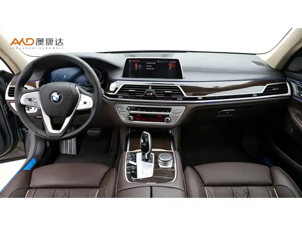 BMW 7 Series — фото 9