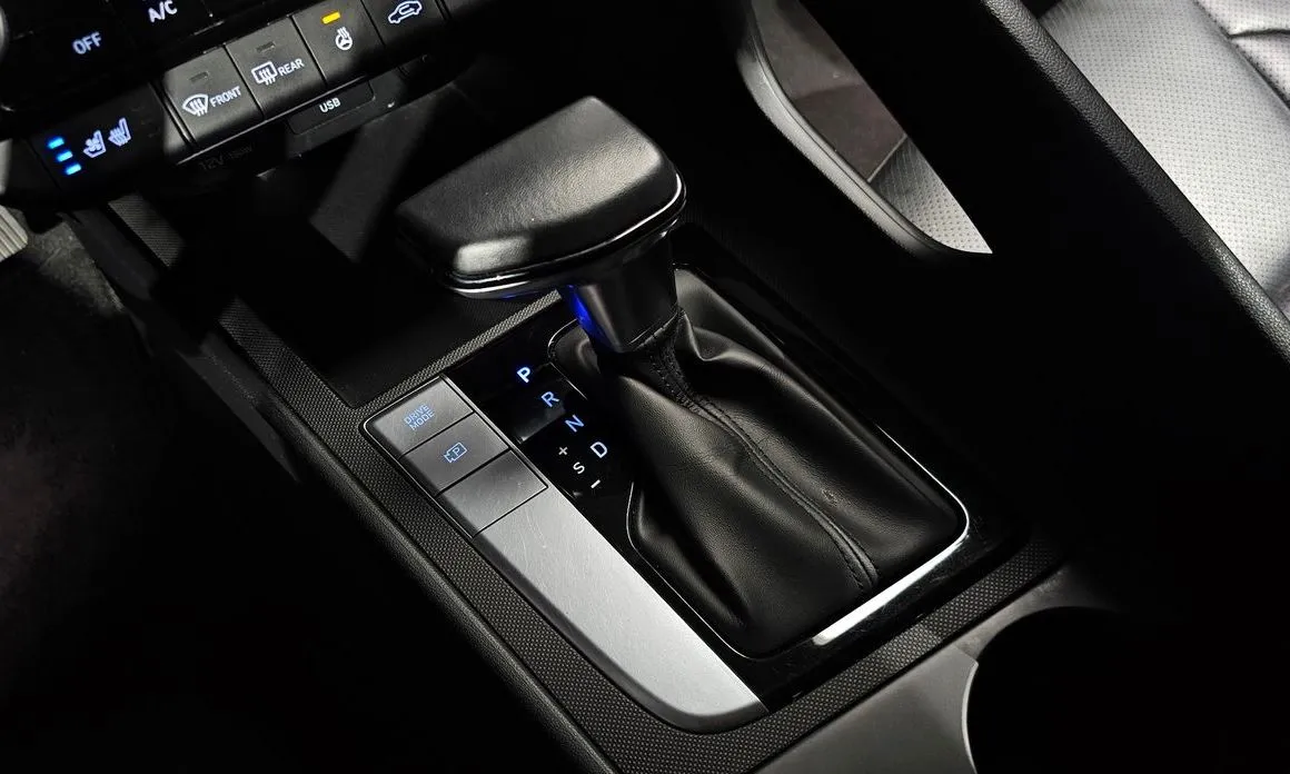 Hyundai AVANTE — фото 9