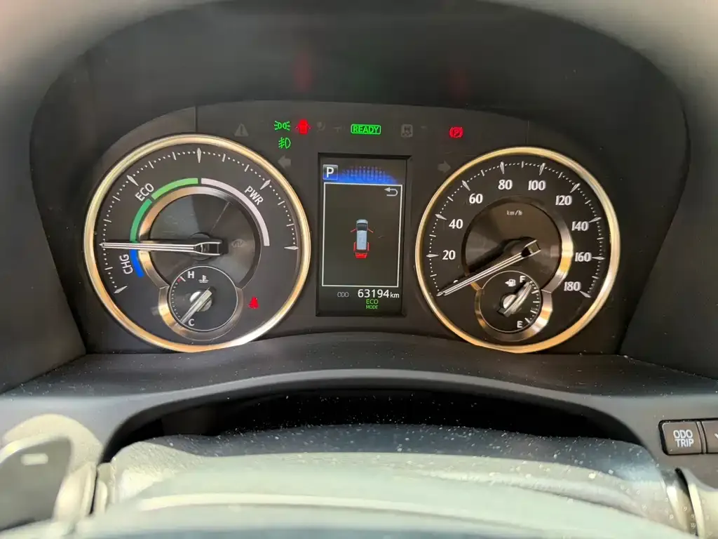 Toyota Alphard — фото 5