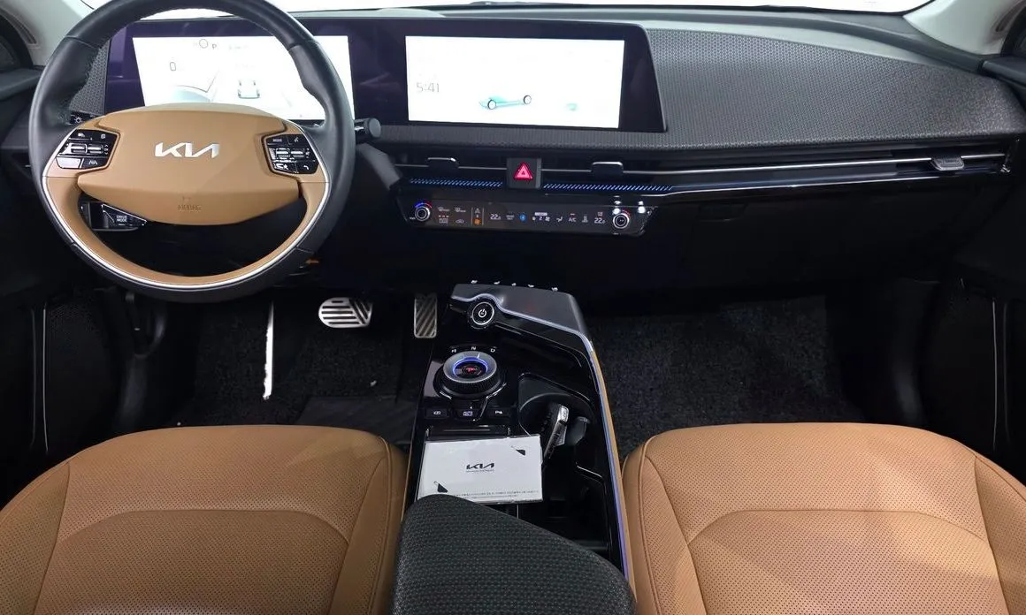 Kia EV6 — фото 9