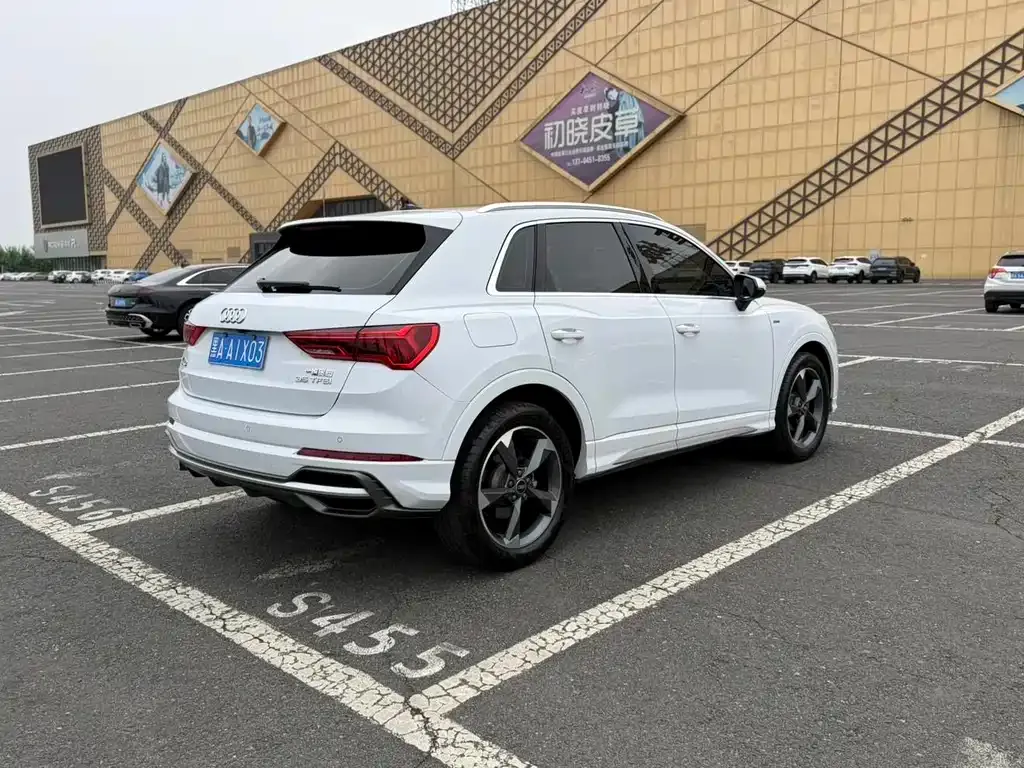 Audi Q3 — фото 7