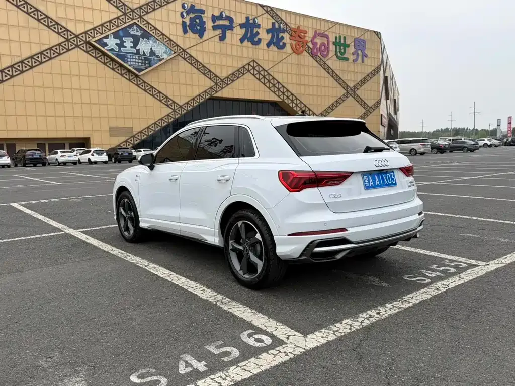 Audi Q3 — фото 10