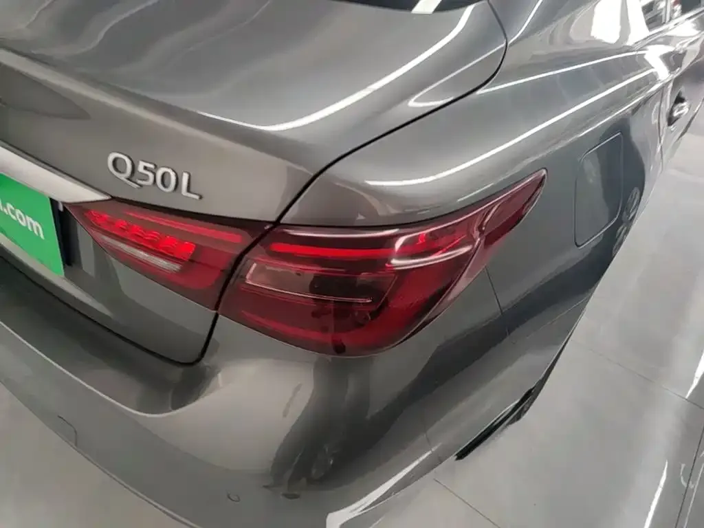 Infiniti Q50L — фото 8