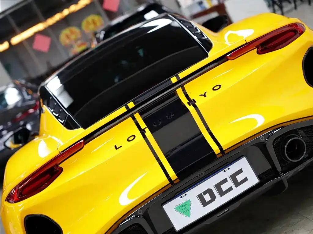 Lotus Emira — фото 10