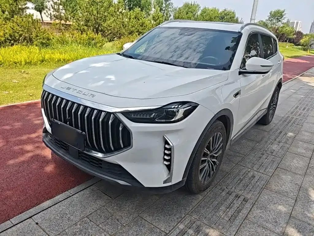 Jetour X70 PLUS — фото 1