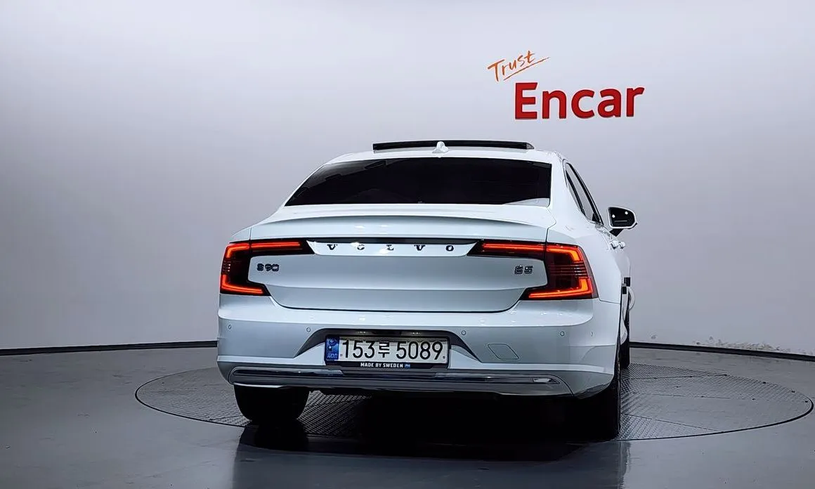 Volvo S90 2021 из KR, фото 3