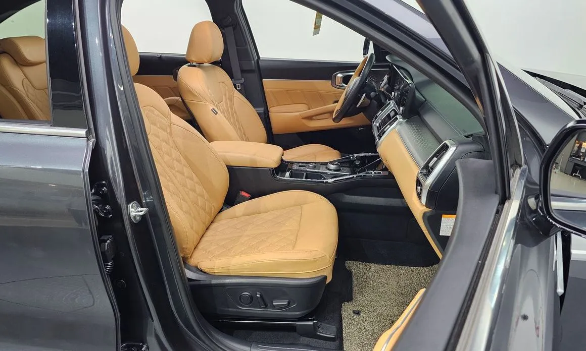 Kia Sorento — фото 9